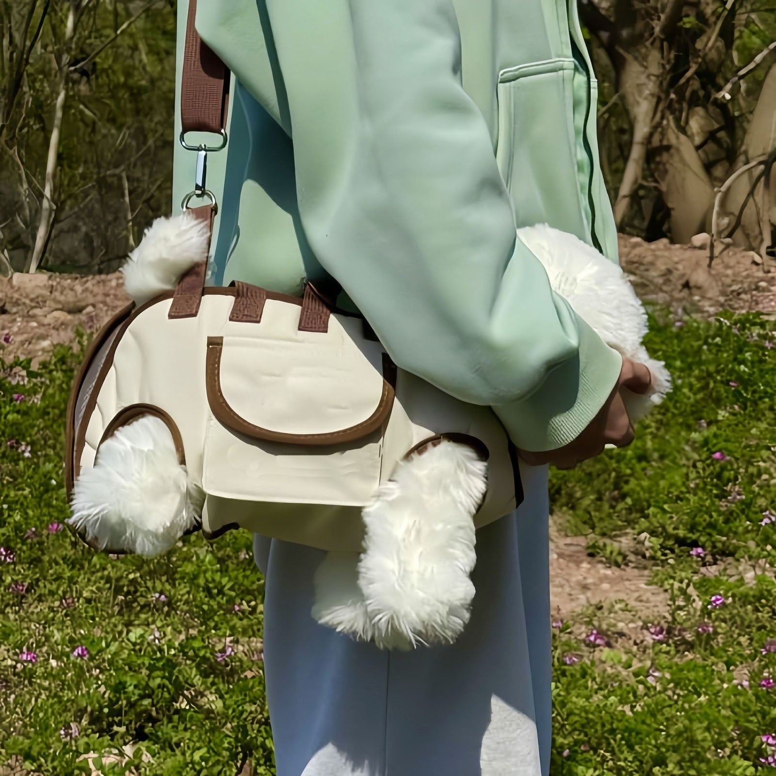 Pet Carrier Backpack,Hands Free Dog and Cat Carrier with Leash Attachment,Crossbody and Handheld for Travel, Hiking, and Vet Visits,Breathable Mesh, Lightweight，Beige